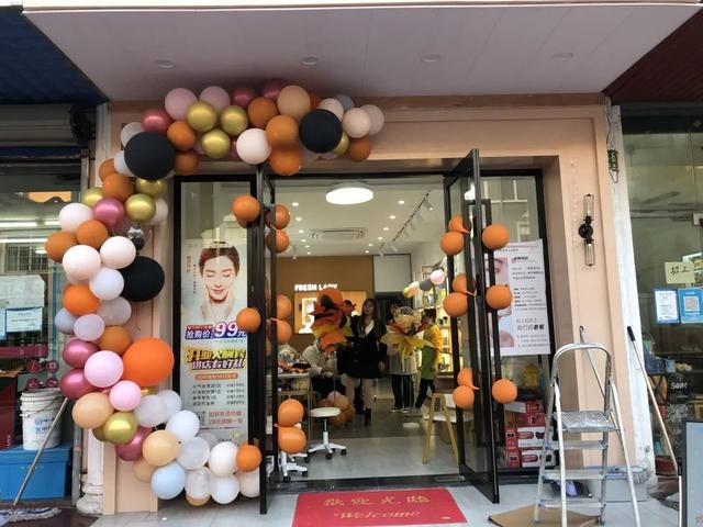 饭店开张发朋友圈宣传，饭店开业怎样写朋友圈广告？