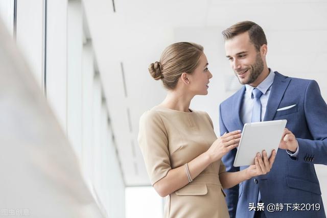 销售朋友圈幽默文案配图带文字，搞笑销售朋友圈文案？