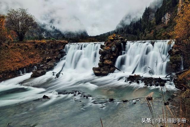 苹果实况照片怎么发朋友圈不会动屏幕，苹果实况照片发到朋友圈为什么不动？