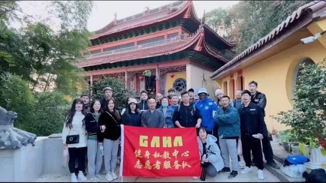 《我开直播黑老板的日子》（我开直播黑老板的日子txt宝书网）
