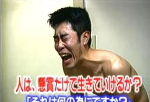 日本变态真人秀：全裸被监禁15个月，生活全被直播