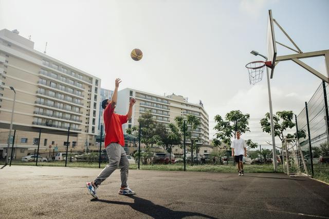 什么样的工作自由又挣钱又有前途呢，什么样的工作自由又挣钱又有前途女生？