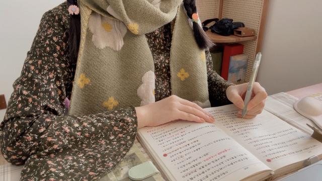 小红书怎么样才能涨粉，刚玩小红书怎么涨粉？