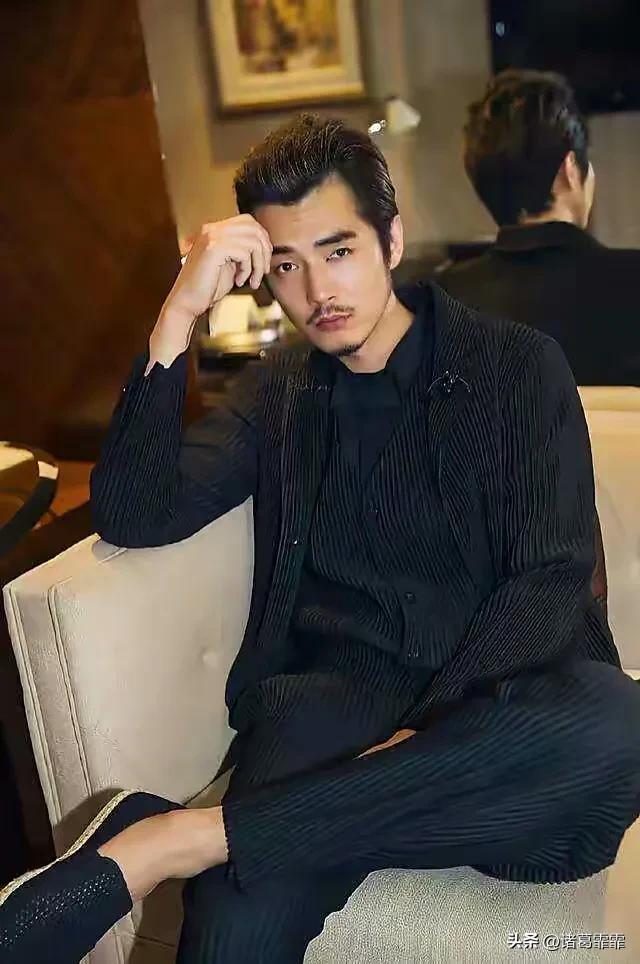 金世佳本名，金世佳粉丝名向日葵？