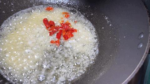蒜蓉粉丝蒸虾怎么做，蒜蓉粉丝蒸虾怎么做好吃又简单？