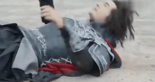 如何瞬间吐血（怎样才能立马真正吐血）