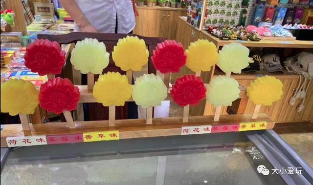 故宫淘宝和故宫文创哪个好（淘宝的故宫文创和故宫卖的一样吗）