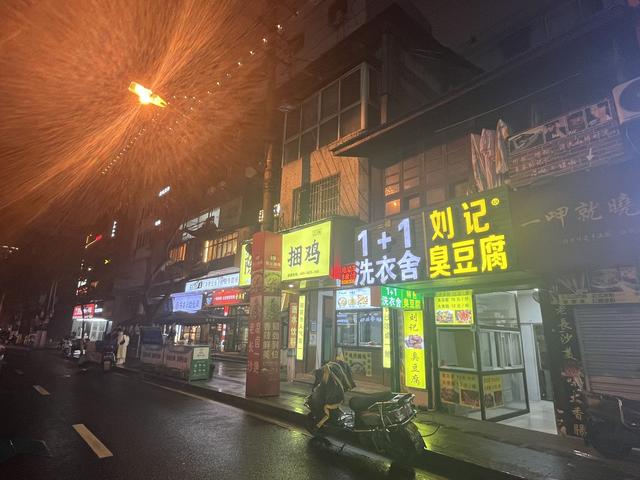 开干洗店有生意吗，开干洗店有利润吗？