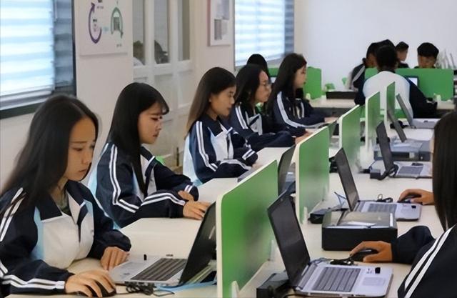什么专业最赚钱，什么专业最赚钱女生？