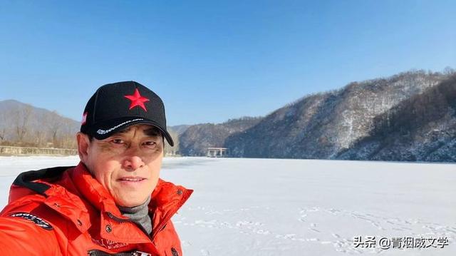 重游故地适合发朋友圈的句子，故地重游朋友圈说说？