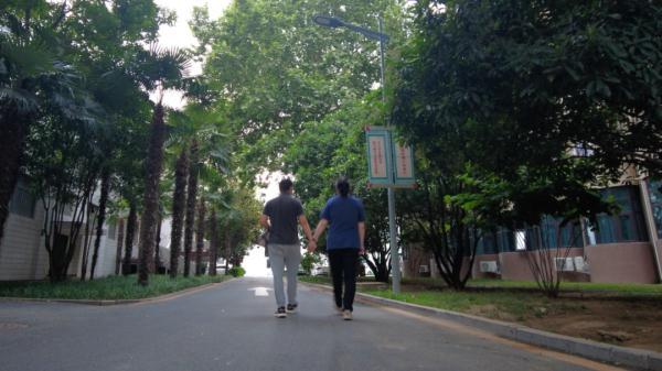 结婚一周年纪念日文案，结婚一周年纪念日文案朋友圈？