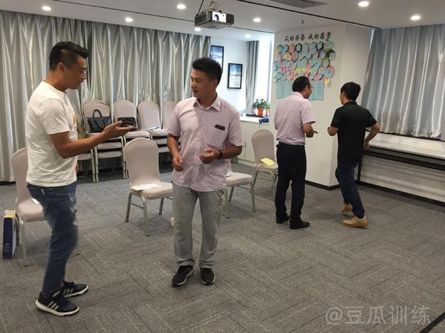 吸引人的抖音自我简介孩子，小孩抖音个人简介怎么写才吸引人？