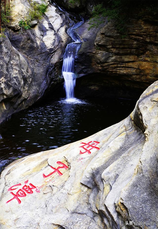 天空很蓝发朋友圈的句子，天蓝蓝的天空发朋友圈？
