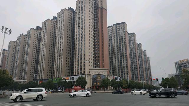 北京做房产销售在哪个区做好，北京房产销售工资高吗？
