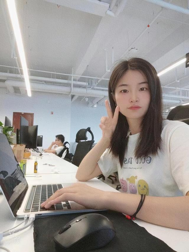 用兼职造句，求兼职的句子？