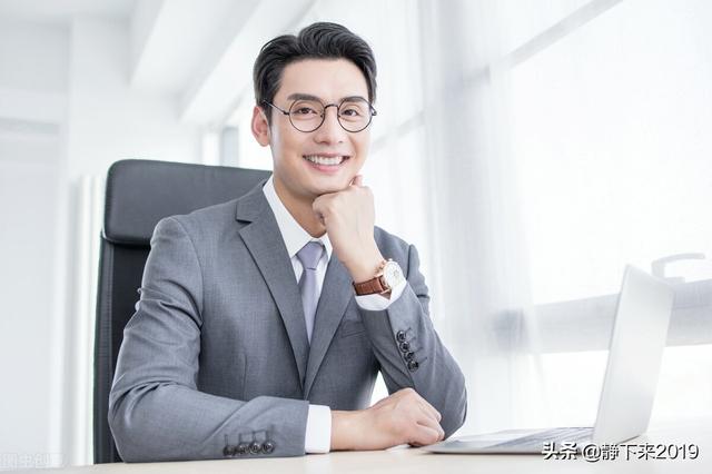 销售朋友圈幽默文案配图带文字，搞笑销售朋友圈文案？
