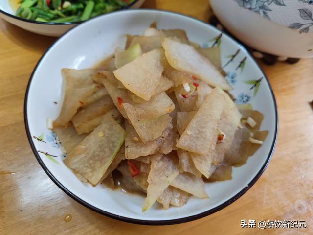 朋友圈真实美食图片高清无水印，朋友圈真实美食图片高清版？