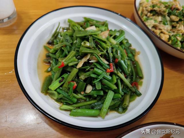 朋友圈真实美食图片高清无水印，朋友圈真实美食图片高清版？