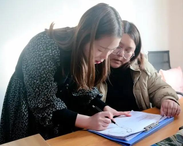 淘宝女模特拍照姿势（淘宝女模特最火的是谁）
