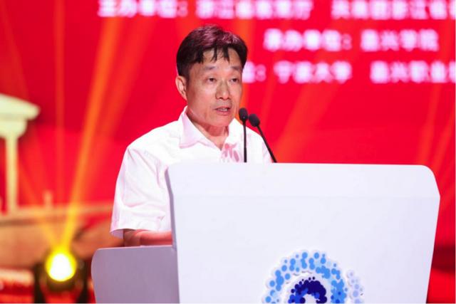 互联网+大学生创新创业大赛策划书格式（互联网+大学生创新创业大赛作品策划书）