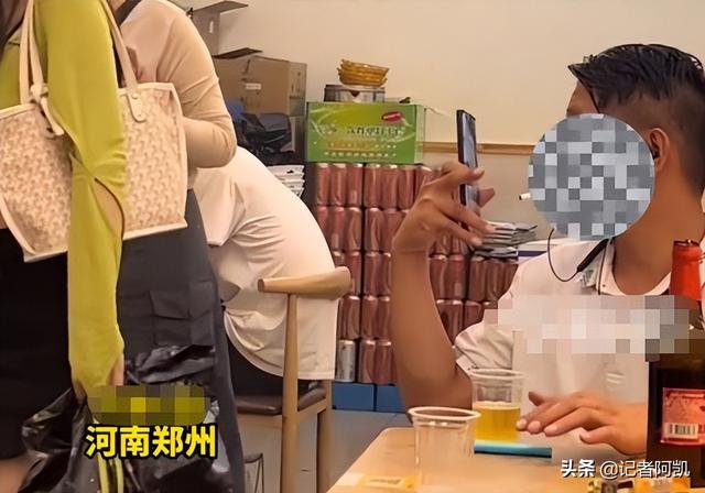 男子餐馆直播，偷拍女生隐私部位被抓现行，这种行为算偷拍吗？
