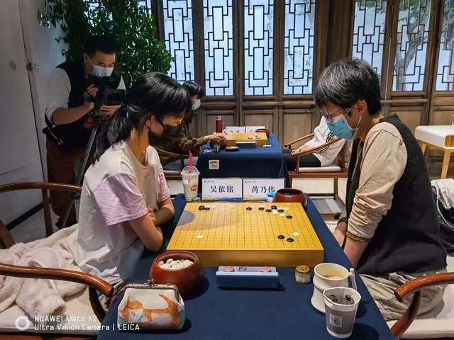 今天围棋比赛直播视频直播，新浪围棋直播间在线直播视频？