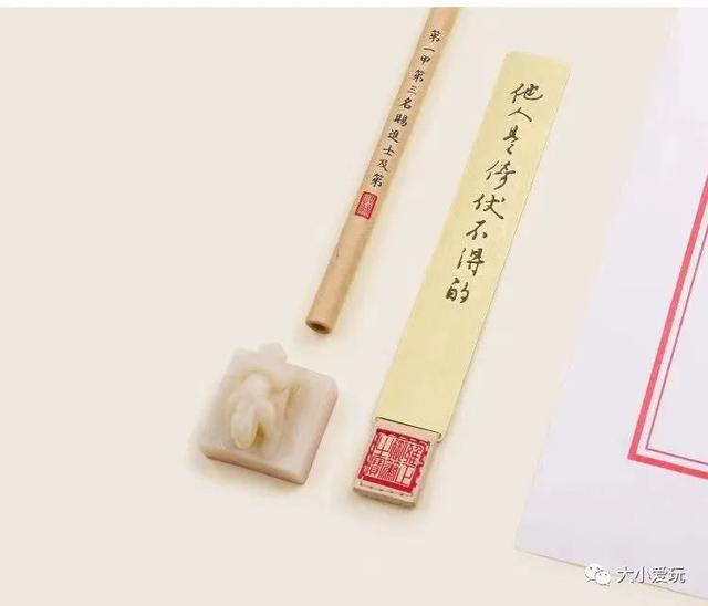 故宫淘宝和故宫文创哪个好（淘宝的故宫文创和故宫卖的一样吗）