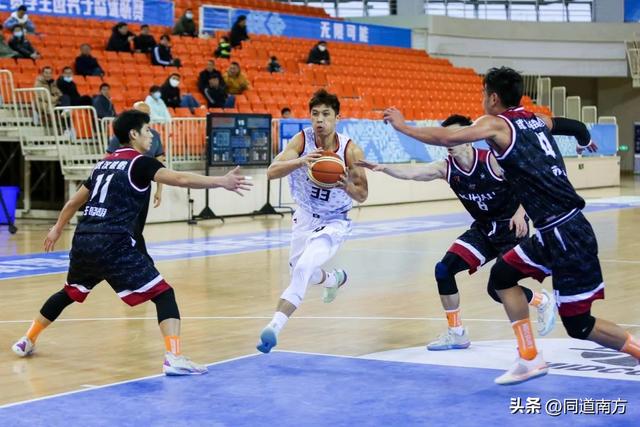 广西威壮男篮比赛直播15日回放，广西威壮男篮比赛直播15日结果？