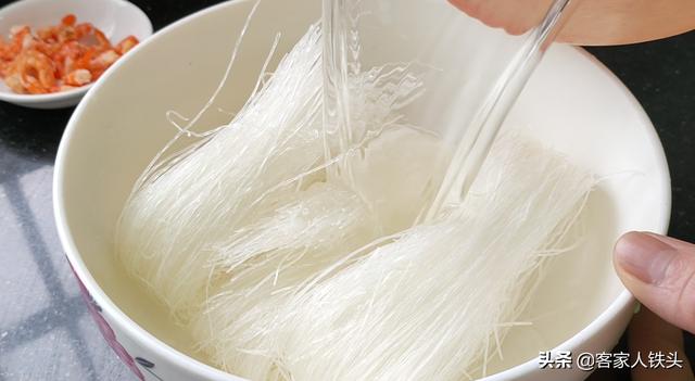 绿豆粉丝减肥期间可以吃吗，绿豆粉丝吃多了会胖吗？