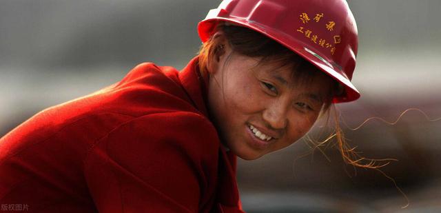 没啥学历的女生可以选择什么挣钱，女生没学历适合做什么工作工资高？