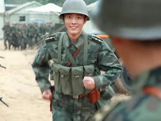 抖音很火的歌叫风起什么女生唱的，抖音很火的歌叫风起什么女生唱的歌？