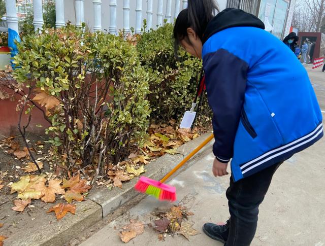 学校赚钱小项目有哪些学生党，学校赚钱小项目有哪些学生党的？