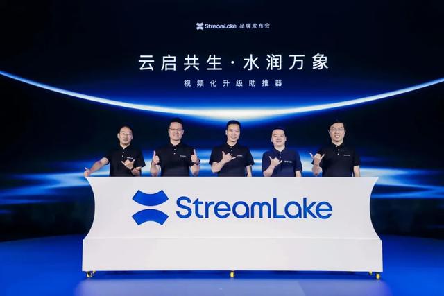 快手网红狐狸，快手小狸图片？