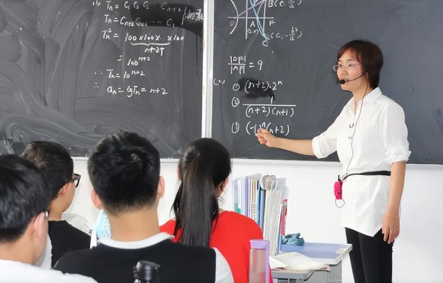 当老师可以做什么副业呢，当老师不可以有副业吗？