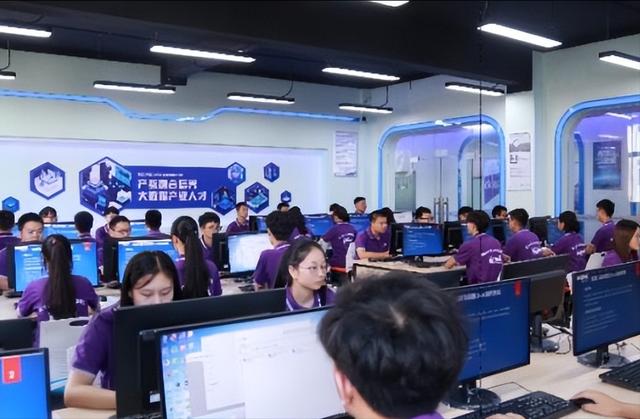 什么专业最赚钱，什么专业最赚钱女生？