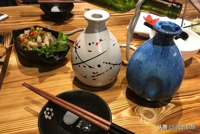 酒吧说说朋友圈短句，酒吧说说朋友圈短句文案？