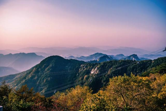 带孩子爬山朋友圈文案，户外爬山朋友圈文案？