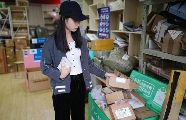 为什么一样的拼多多比淘宝便宜，拼多多东西比淘宝便宜质量一样吗？