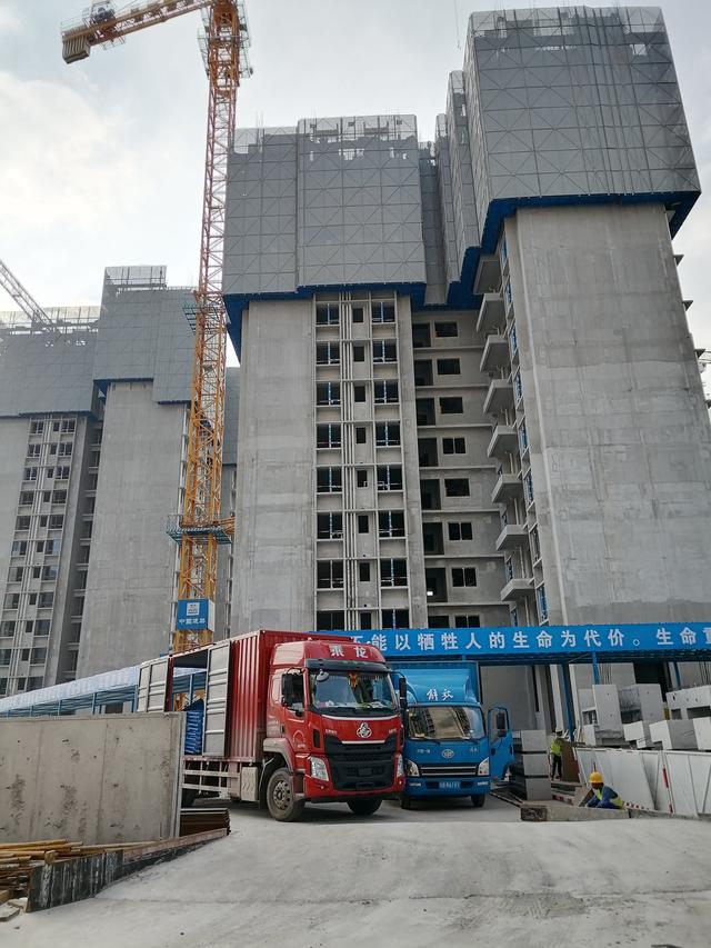 北京做房产销售在哪个区做好，北京房产销售工资高吗？