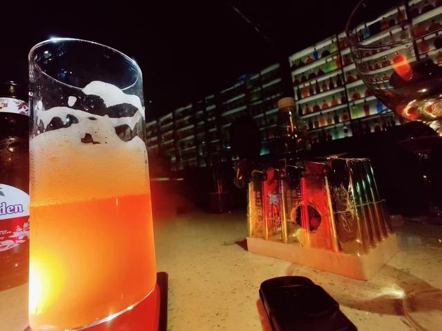 酒吧营销是做什么的，女生在酒吧营销是做什么的？