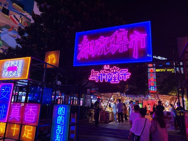 四川麻将能挣钱吗，成都开麻将馆利润？