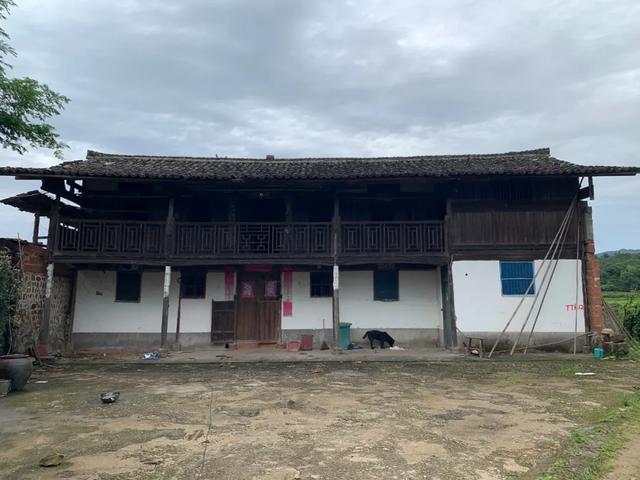 乔迁之喜朋友圈怎么发邀请函图片，乔迁之喜朋友圈怎么发邀请函呢？