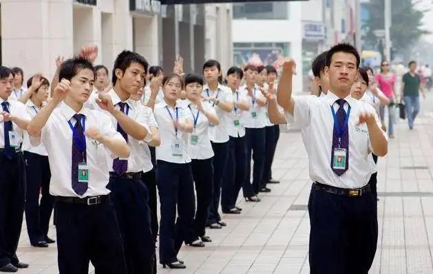 我为什么不建议年轻人做销售呢英文（为什么年轻人不要做销售）