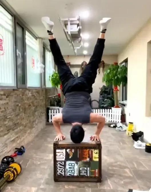 嘎子的抖音，抖音上有个简单哥是干什么的？