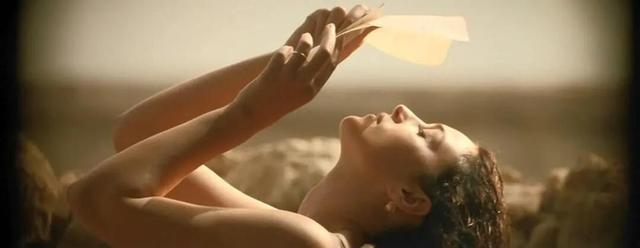 6.意大利国宝级女演员莫妮卡贝鲁奇封神作《西西里的美丽传说》"