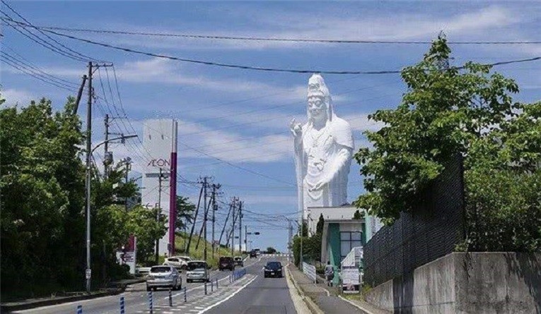 最“诡异”的3座佛像：一座在日本，剩下2座都在中国，最高208米