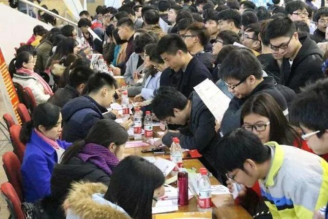 什么职业最赚钱 适合男生的专业有哪些（什么专业最赚钱_男生）