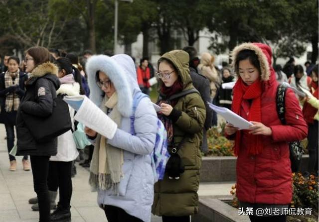 网络与新媒体专业考研难度大吗（网络与新媒体专业学什么知乎）
