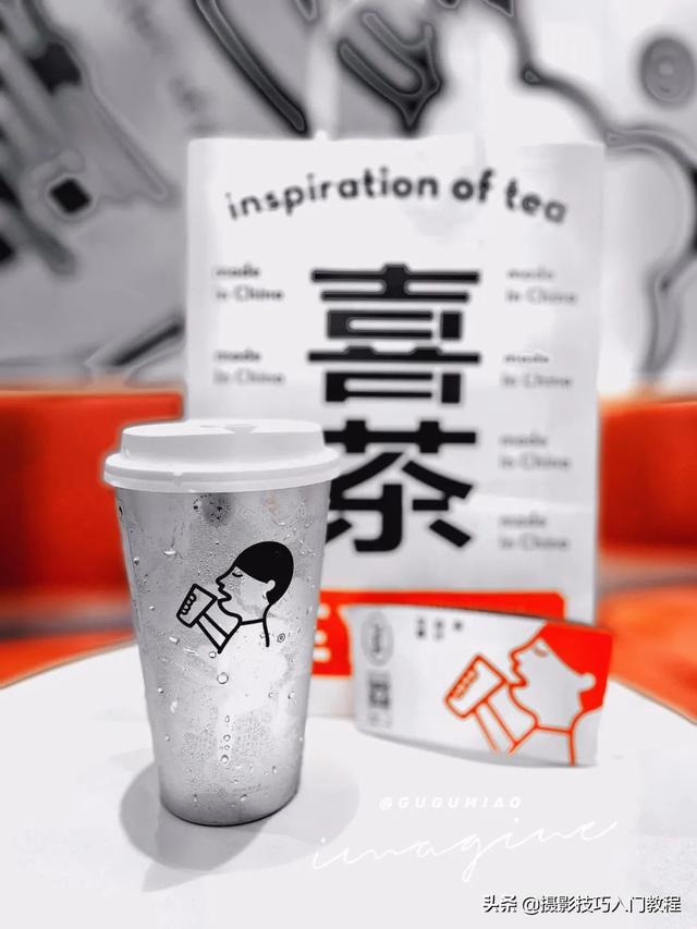 发朋友圈的手拿奶茶图片蜜雪冰城，发朋友圈的手拿奶茶图片高清？