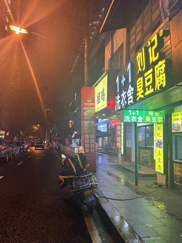 开干洗店有生意吗，开干洗店有利润吗？